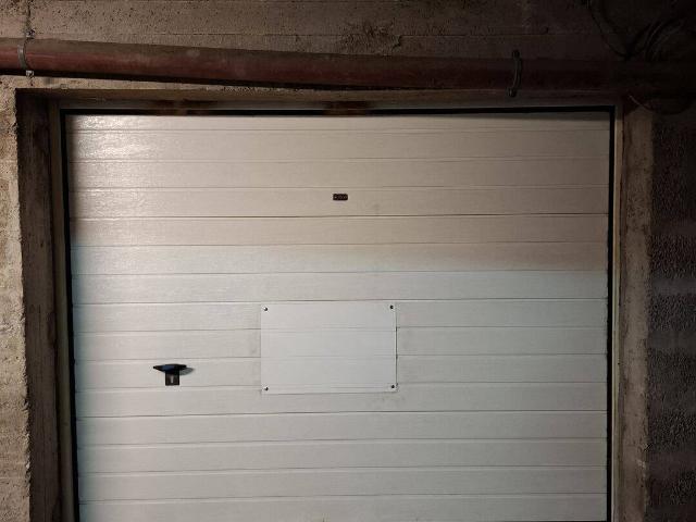 VICHY HYPER CENTRE F4 MEUBLE AVEC GARAGE
