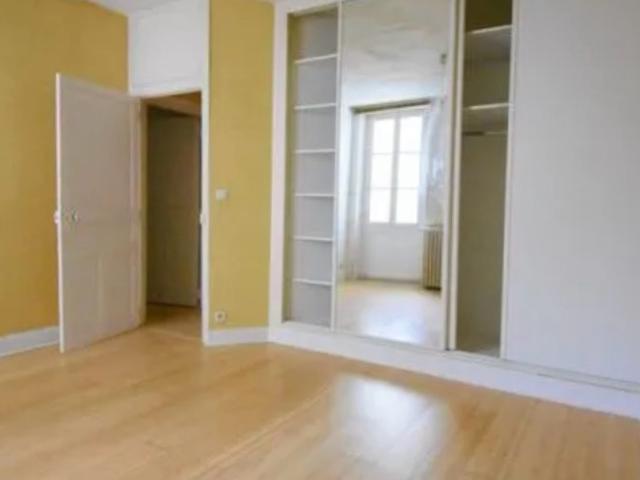Vichy Opéra / Parc des Sources 104 m2 avec balcons