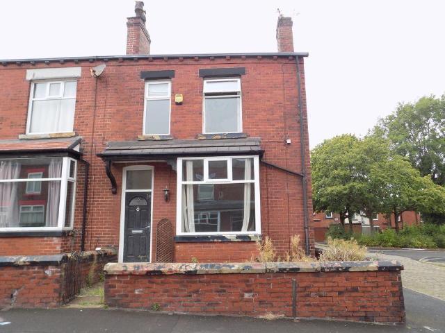 Vickerman Street, Bolton 3 bed terraced house to rent £925 pcm £213 pw