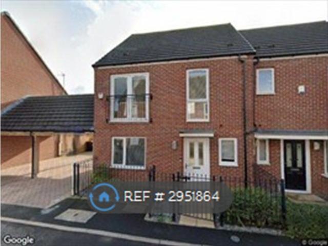 Vickers Close, Newcastle Under Lyme ST5, 4 bed semi detached house to rent, £1,550 pcm | PrimeLocation