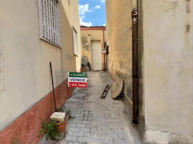 Vico Mandrazza 70 5 vani 85mq