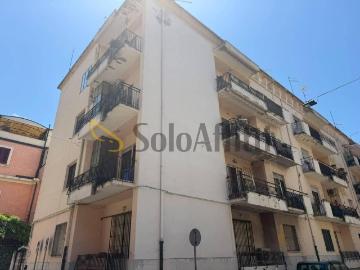 Vico Cieco Sbarre Inferiori 0 5 vani 140mq