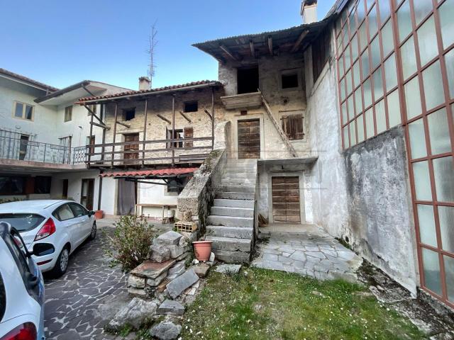 VICOLO BASSETTI 4 bilocale 244mq