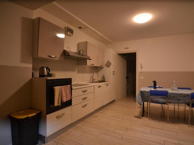 Vicolo Galasso 6 vani 108mq