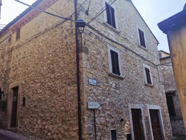 Vicolo della Piazzetta quadrilocale 120mq