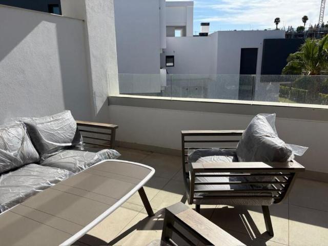 Vida Contemporánea en Vanian Gardens: Elegante Apartamento de 2 Dormitorios con Amenidades Premium