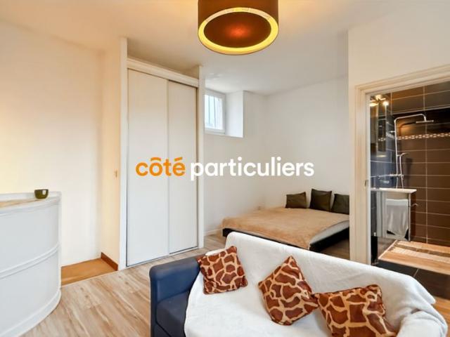 VIDEO DISPONIBLE. Charmant 2 pièces duplex en centre ville