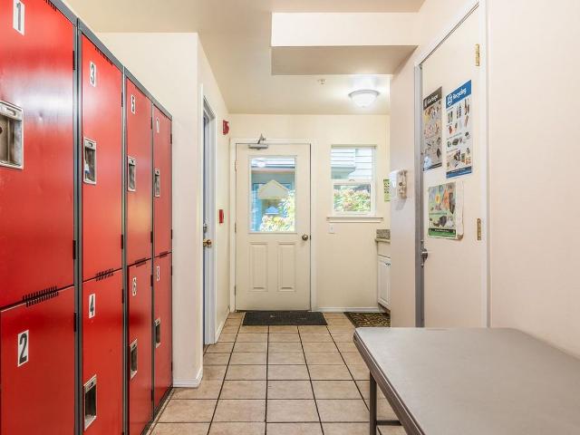 Videré Courtyard Studios on Cap Hill! Studio Apartment for Rent at 216 23rd Ave E, Seattle, WA 98112 Stevens