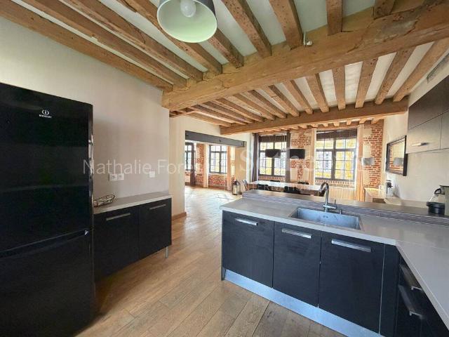 VIEUX LILLE, PLACE LOUISE DE BETTIGNIES! Magnifique type IV de 1