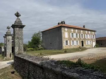 Vieux Ruffec 16350 Achat / Vente maison
