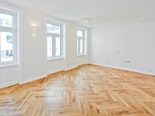 VIEVIENNE Lichtdurchflutete Altbauwohnung mit 3 Zimmer und Loggia