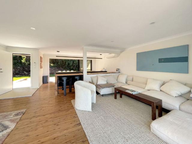 View and easy entertaining Fully Furnished