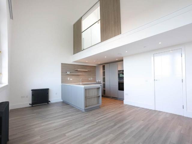 Viewforth, Edinburgh 3 bed flat to rent £2,750 pcm £635 pw