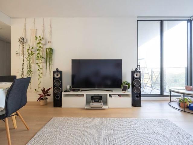 VIEWS TIMBER FLOORS LIGHTFILLED
