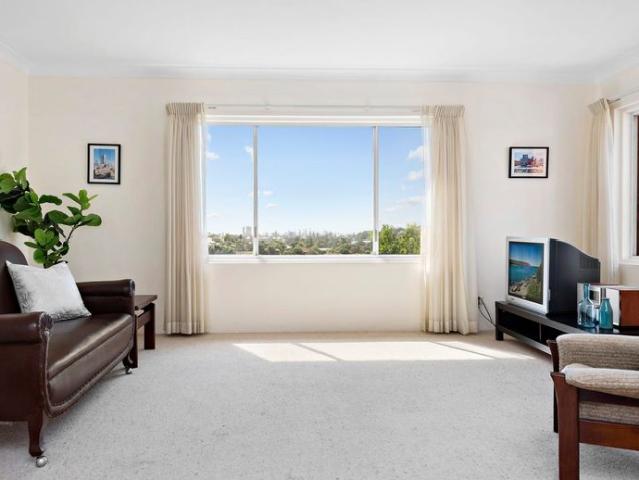 Views to Manly Substantial Family Home