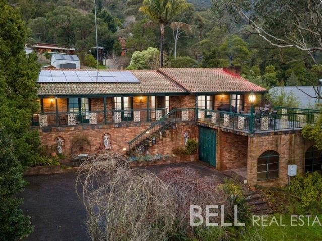 Views, Versatility and a Backyard with a Secret