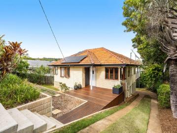 Views, Character & Lifestyle in Moorooka's Clifton Hill Pocket