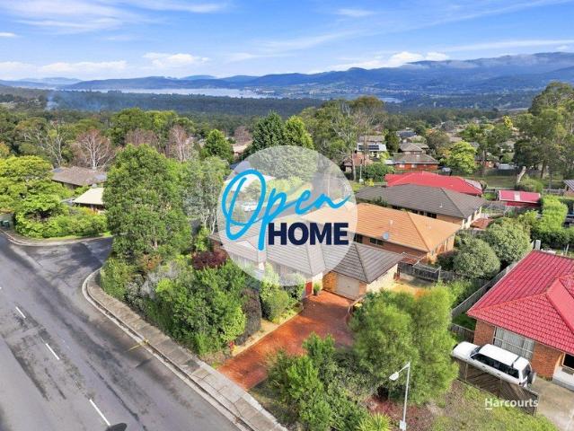Views, Convenience & Easy Living This One Has It All!