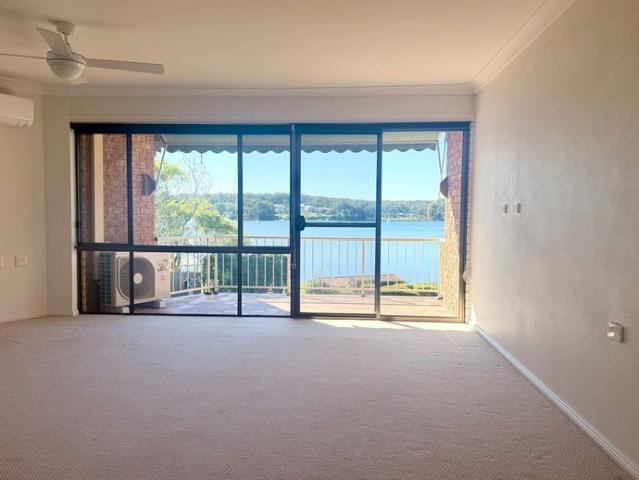 VIEWS FOR DAYS! 2 Bedroom Unit in Over 55's Village