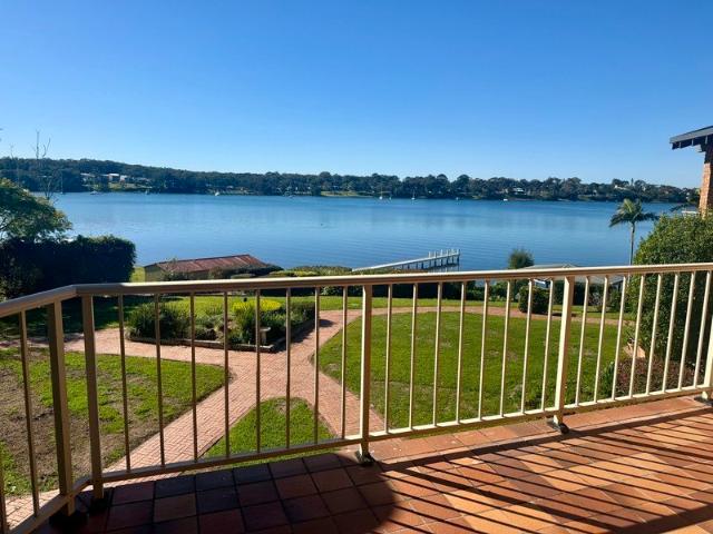 VIEWS FOR DAYS! 2 Bedroom Unit in Over 55's Village