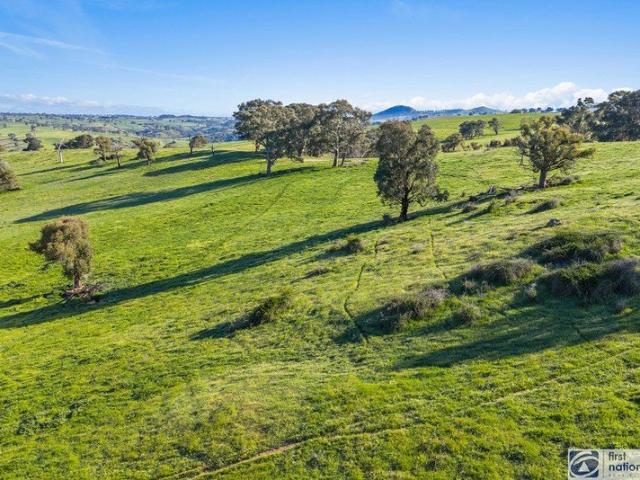 Views forever 206 ha 509 acres