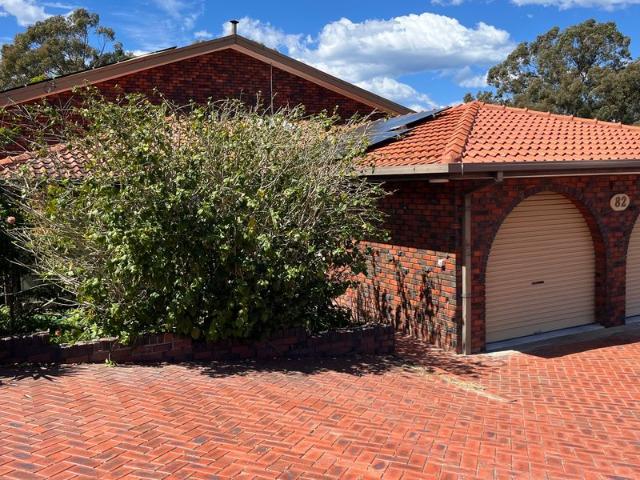 Views, spacious 5 bedroom, ensuite, bathroom, games room, pool table large deck, walk in robe main, built in robes in 3 bedrooms