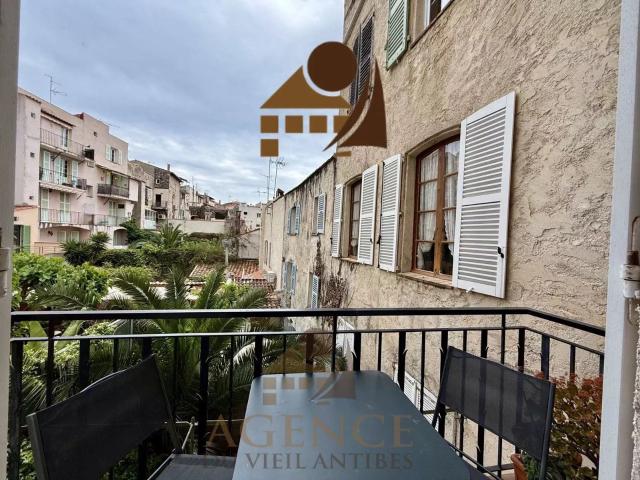 VIEIL ANTIBES – Superbe 3 pièces d’environ 60 m² avec balcon. 60m² Antibes