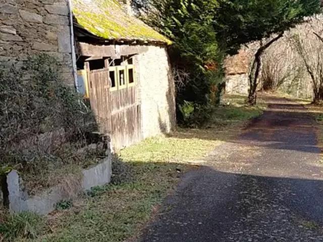 Vieillevie 15120 Achat / Vente maison 6 pièces t6