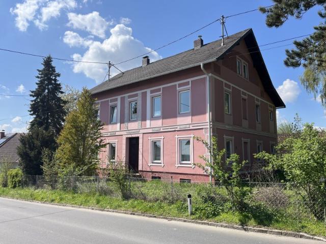 Viel Charme, viel Potential – bezauberndes Mehrfamilienhaus nahe Wels
