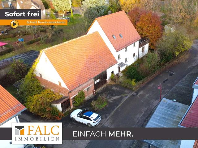 Viel Fläche, noch mehr Möglichkeiten! 3 Stöckiges Landhaus mit XXL Scheune FALC Immobilien