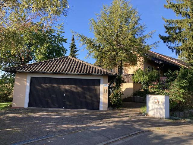 Viel Freiraum: Großzügiges Einfamilienhaus in Lehmingen