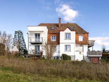 Viel Freiraum, Rheinsicht und Lebensqualität im einzigartig gelegenen Wohnhaus