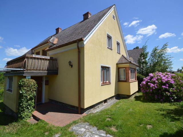 Viel Garten großzügiges Einfamilienhaus in Friedberg !