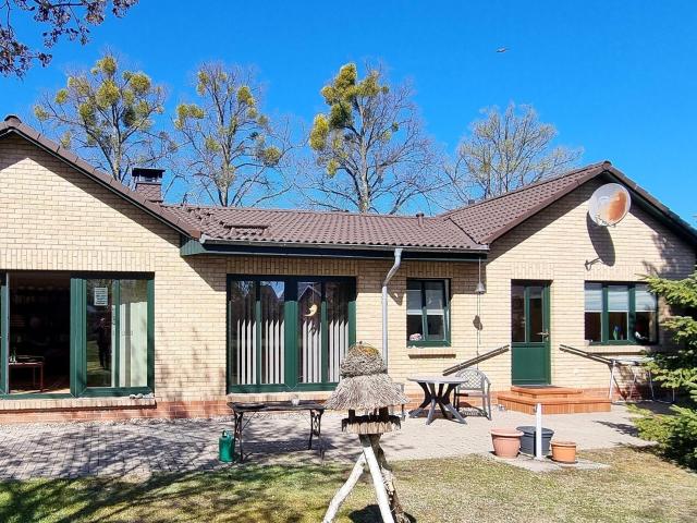 Viel Licht, Wärme & Gemütlichkeit Seebad Ueckermünde * Massiver, verklinkerter Bungalow