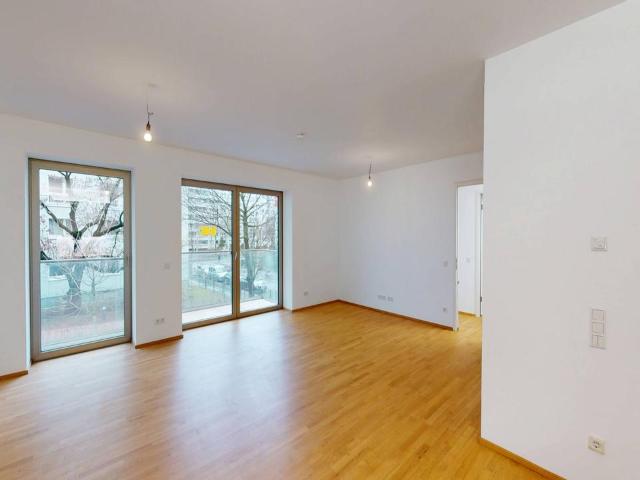 Viel Platz, mitten in der Hauptstadt: Helle 4 Zimmer Neubauwohnung mit BALKON, 2 BÄDERN und EBK in Friedrichshain