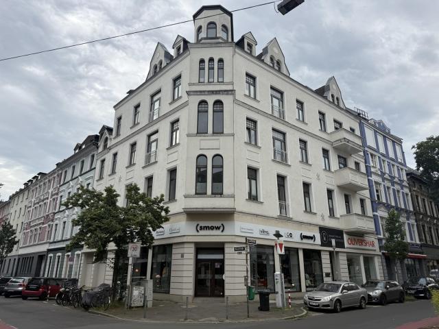 Viel Platz für Zuhause oder Praxis in Unterbilk