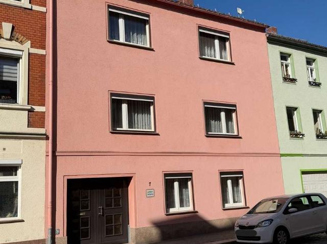 Viel Platz für den Alltag in diesem gepflegten Reihenhaus in Roßwein