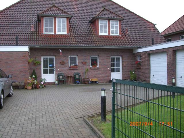 Viel Platz für den Alltag in diesem modernen Doppelhaus in Oranienburg