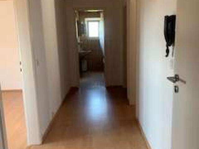 Viel Platz für den Alltag in dieser hellen 4 Zimmer Wohnung in Esslingen Serach