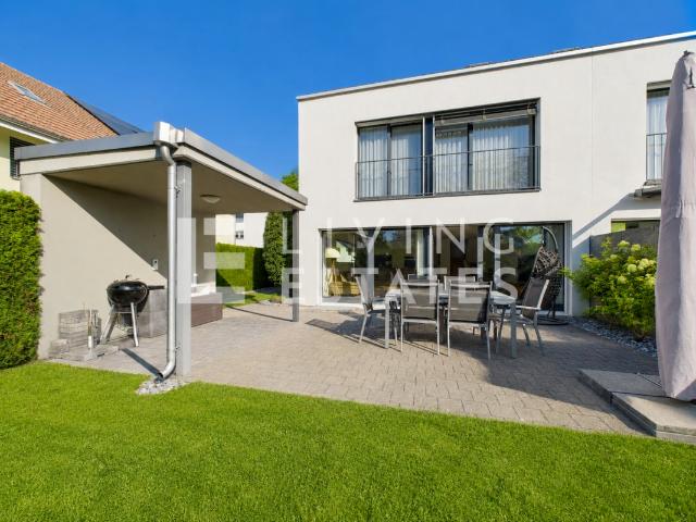 VIEL PLATZ FÜR DIE GANZE FAMILIE AN TOP LAGE