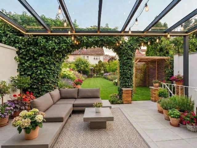 Viel Platz für die ganze Familie: Großzügiges Reihenmittelhaus mit Garten, Sonnenterrasse & Ga.