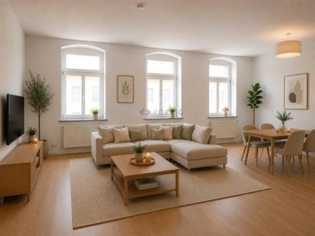 Viel Platz für die Familie – großzügige Wohnung mit Sonnenbalkon