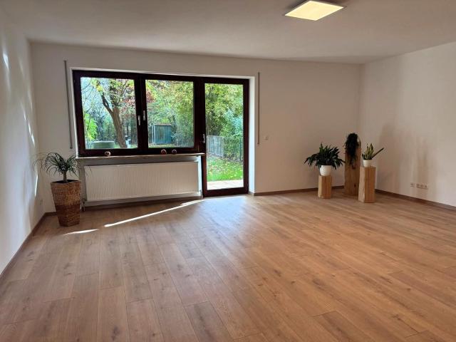 Viel Platz für die Familie – Reihenmittelhaus mit Garten, Garage und Ausbaureserve