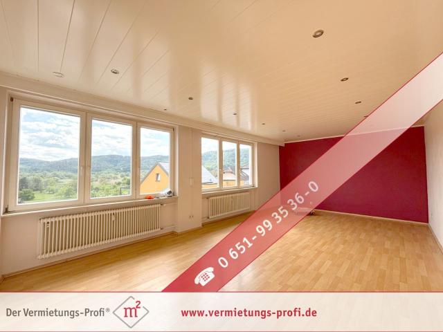 Viel Platz für die Familie! Ruhige Lage, super Lux Anbindung, Garage und Gäste WC.