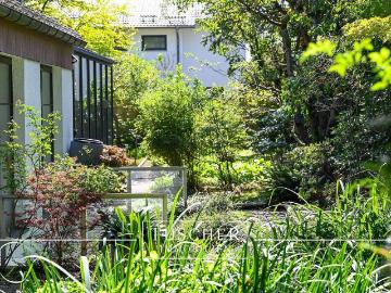 Viel Platz für Familie & Arbeit Besonderes Anwesen mit traumhafter Gartenidylle!