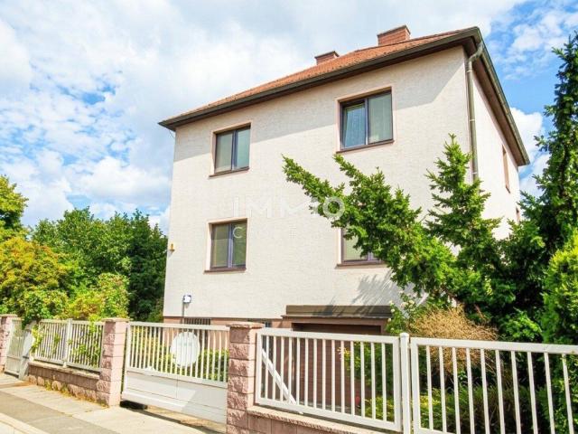 Viel Platz für Familie & Generationen – Zweifamilienhaus auf 703 m² Grundstück
