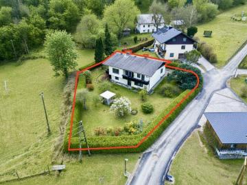 Viel Platz für Familie, Generationen oder Wohnen & Arbeiten – gepflegtes Haus in ruhiger Grünlage in Hüttenberg