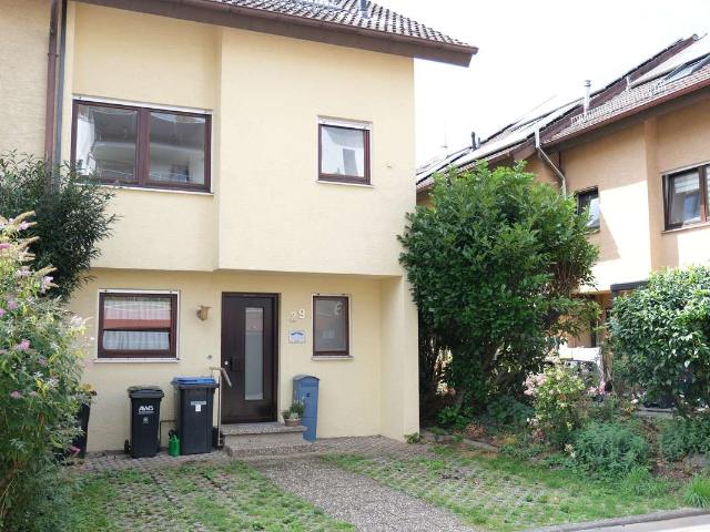 Viel Platz für Familie im Endreihenhaus mit Garten in Weinsberg