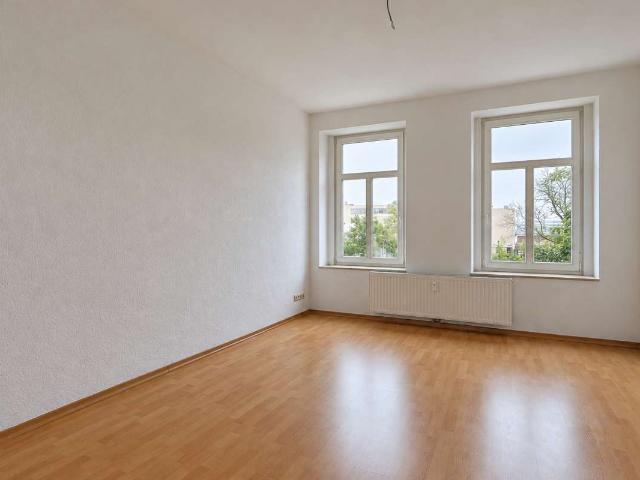 Viel Platz für Ihr Zuhause: Helle 2 Zimmer Wohnung mit Balkon und Tageslichtbad