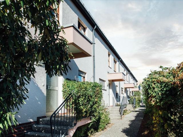 Viel Platz für Ihre Familie: Reihenhaus in Steglitz sucht neue Mieter!